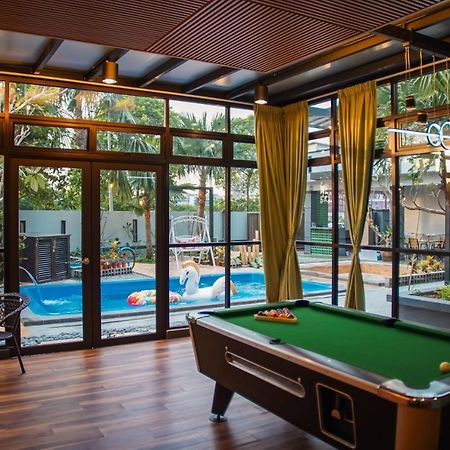 The Uniique Haus - Johor 1St Staycation Water Dining Experience Johor Bahru Ngoại thất bức ảnh