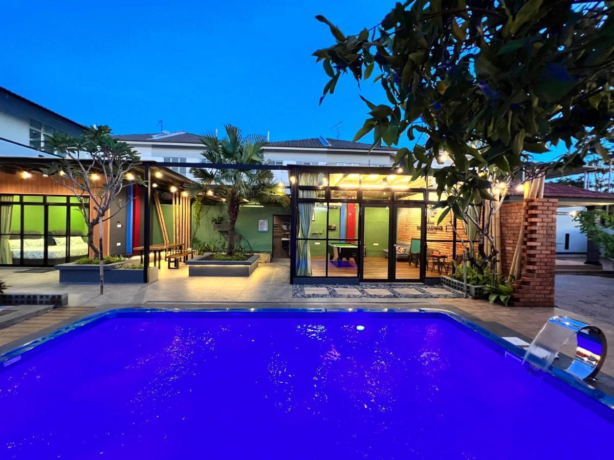 The Uniique Haus - Johor 1St Staycation Water Dining Experience Johor Bahru Ngoại thất bức ảnh